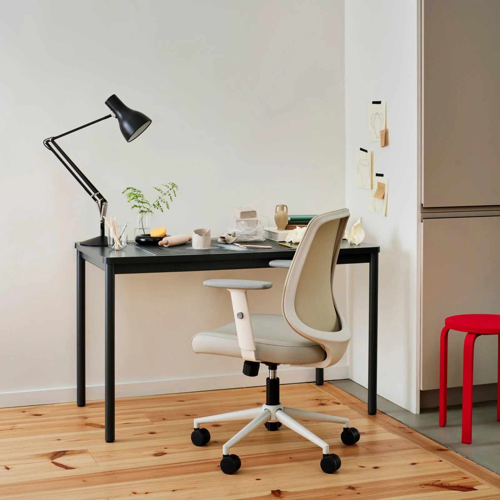 Daily Desk - Image 14