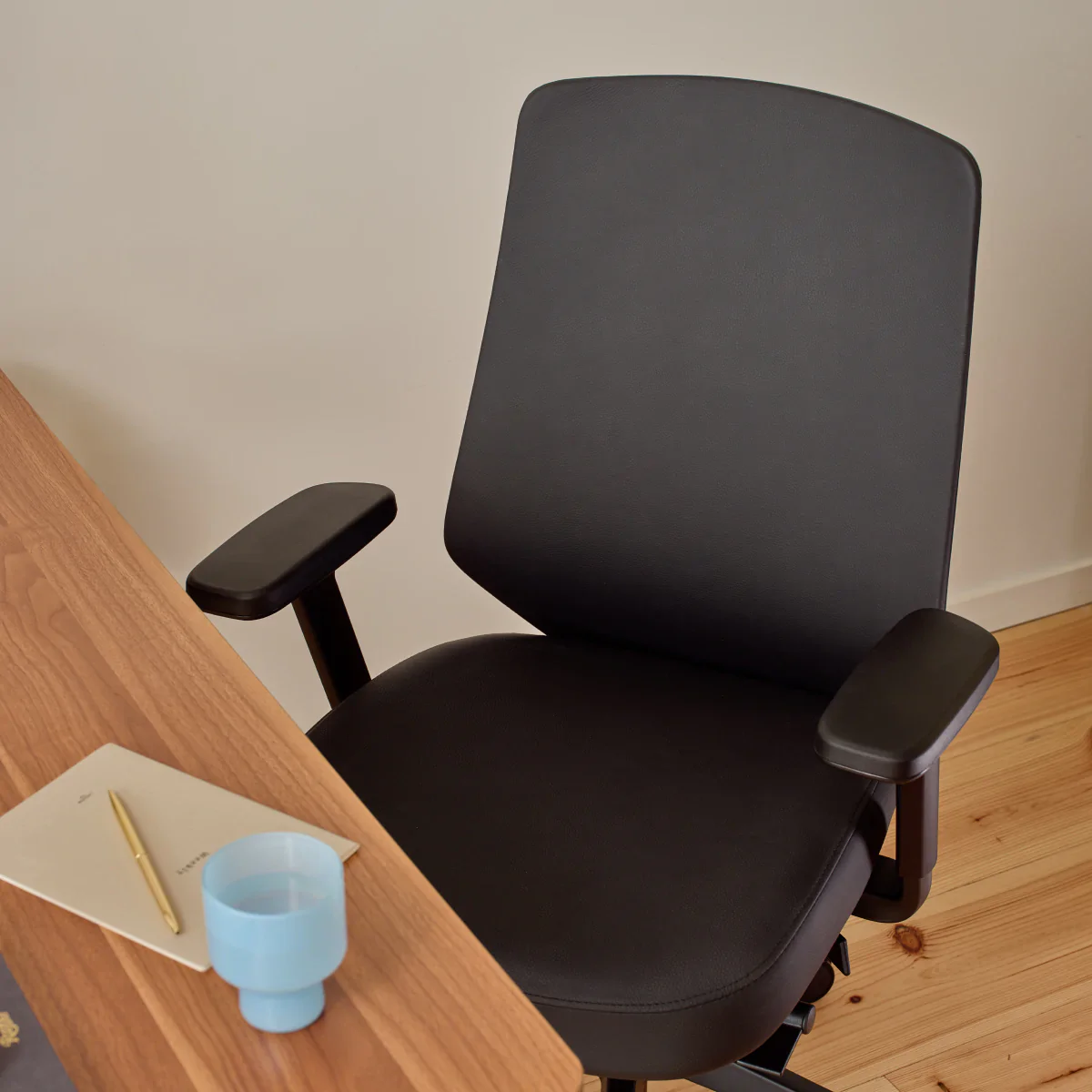 Ergonomic Chair Pro - Image 93