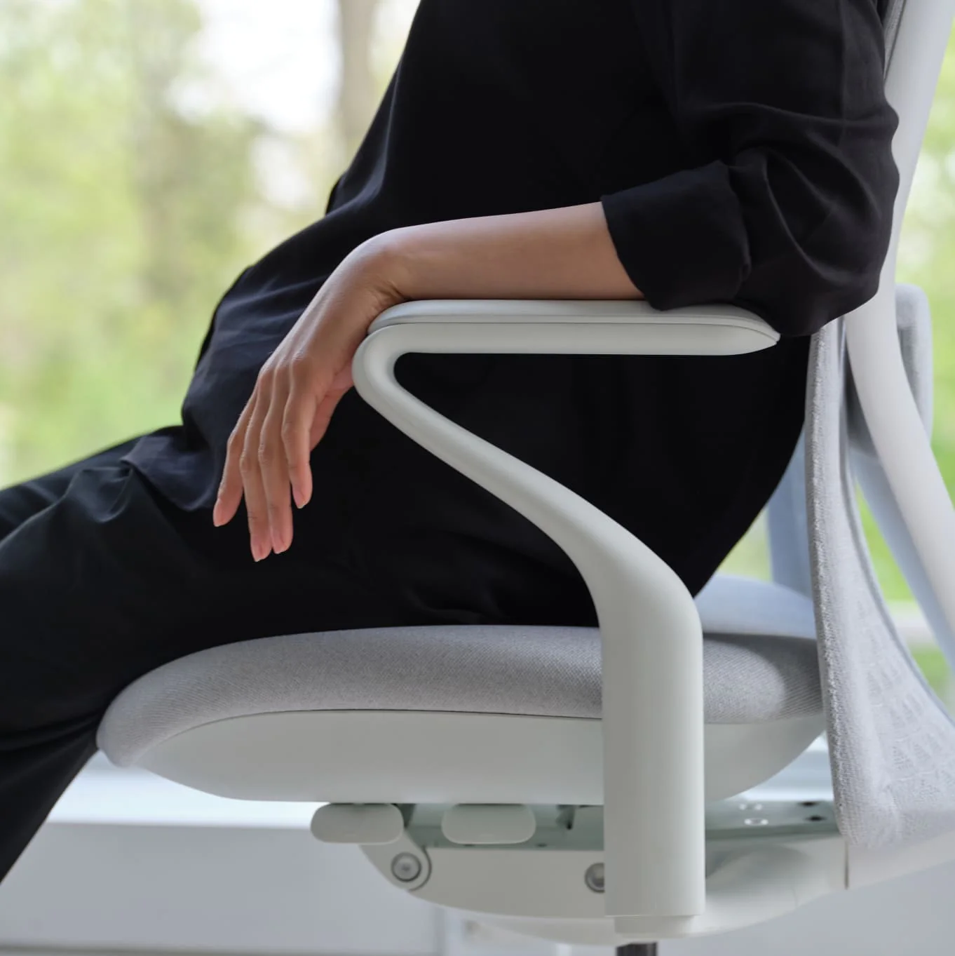 Open Box - Verve Chair - Image 26