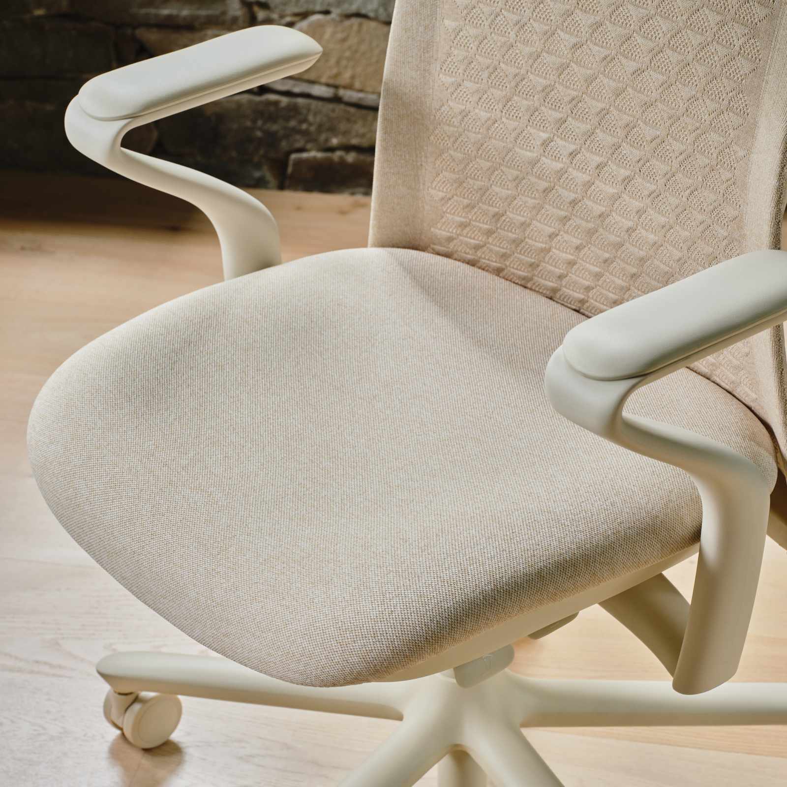 Verve Chair - Image 40
